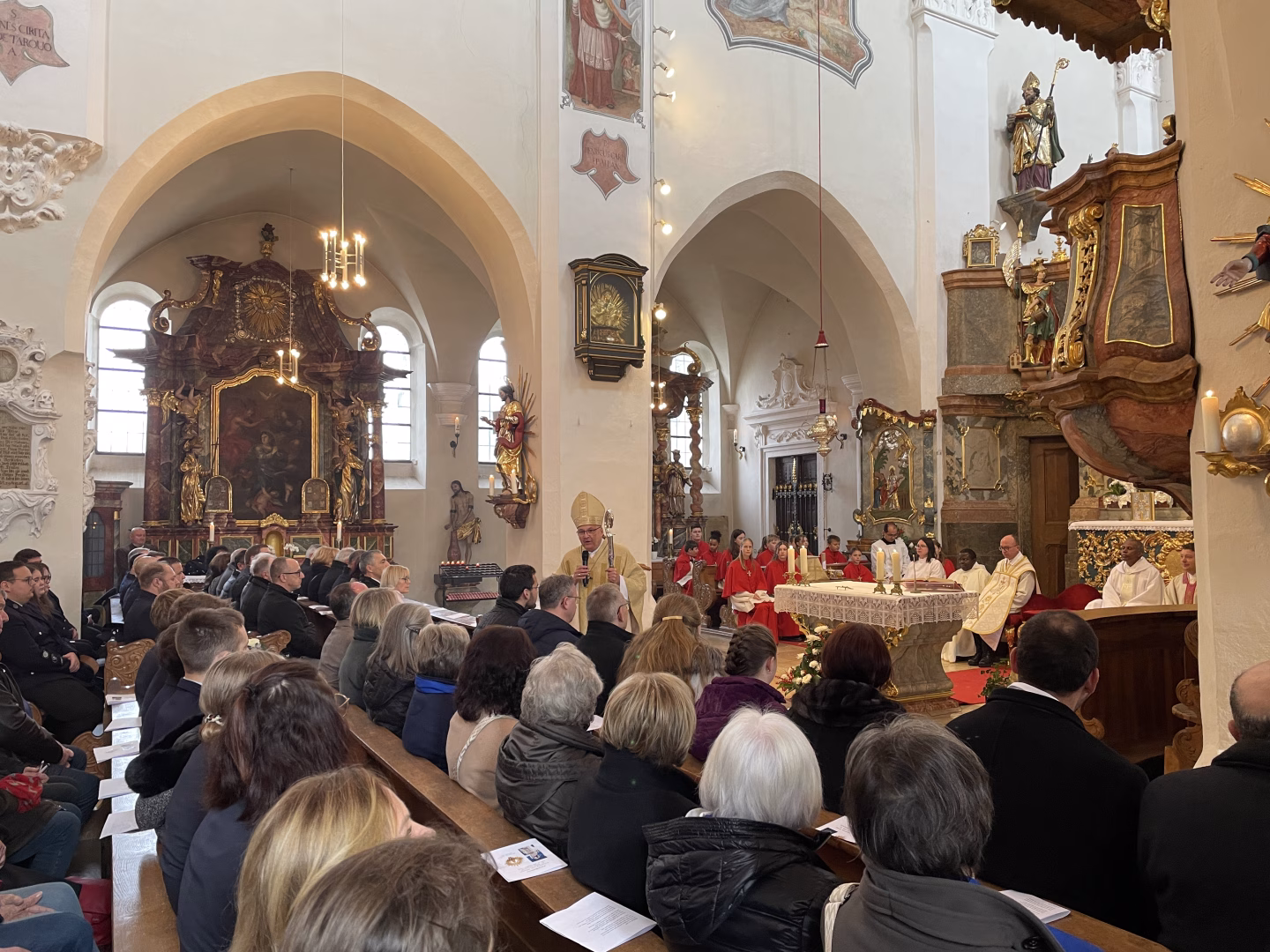 Kirche ist nicht nur ein Gebäude, sondern eine Gemeinschaft