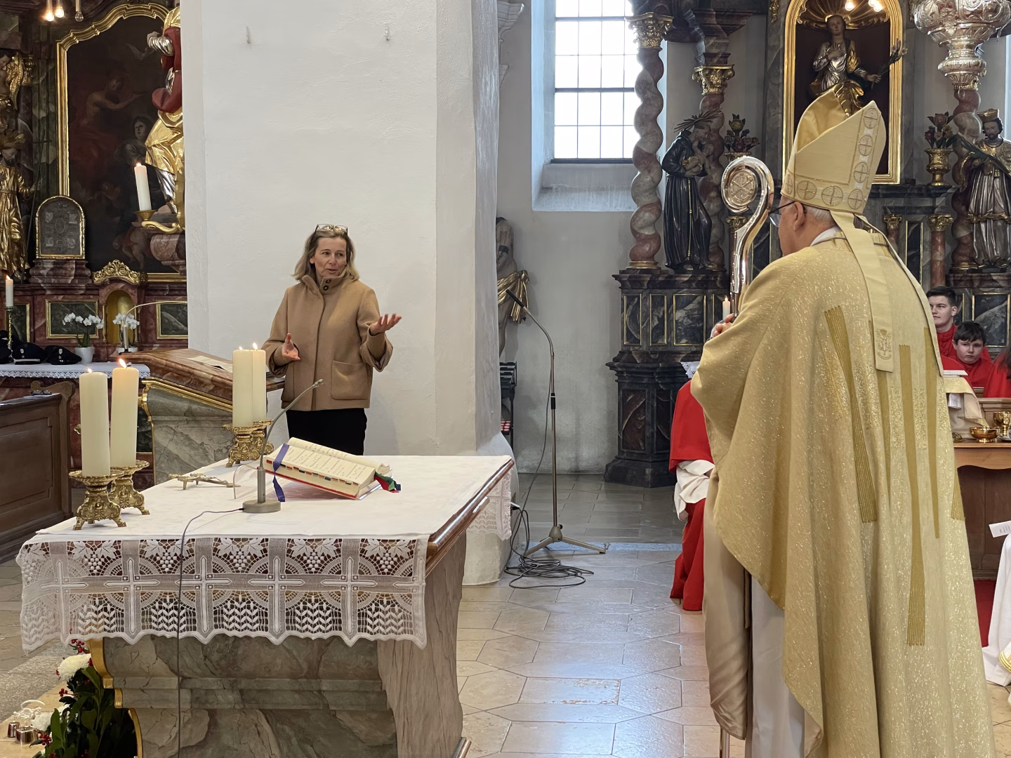 PGR-Sprecherin Monika Kaiser dankte dem Bischof