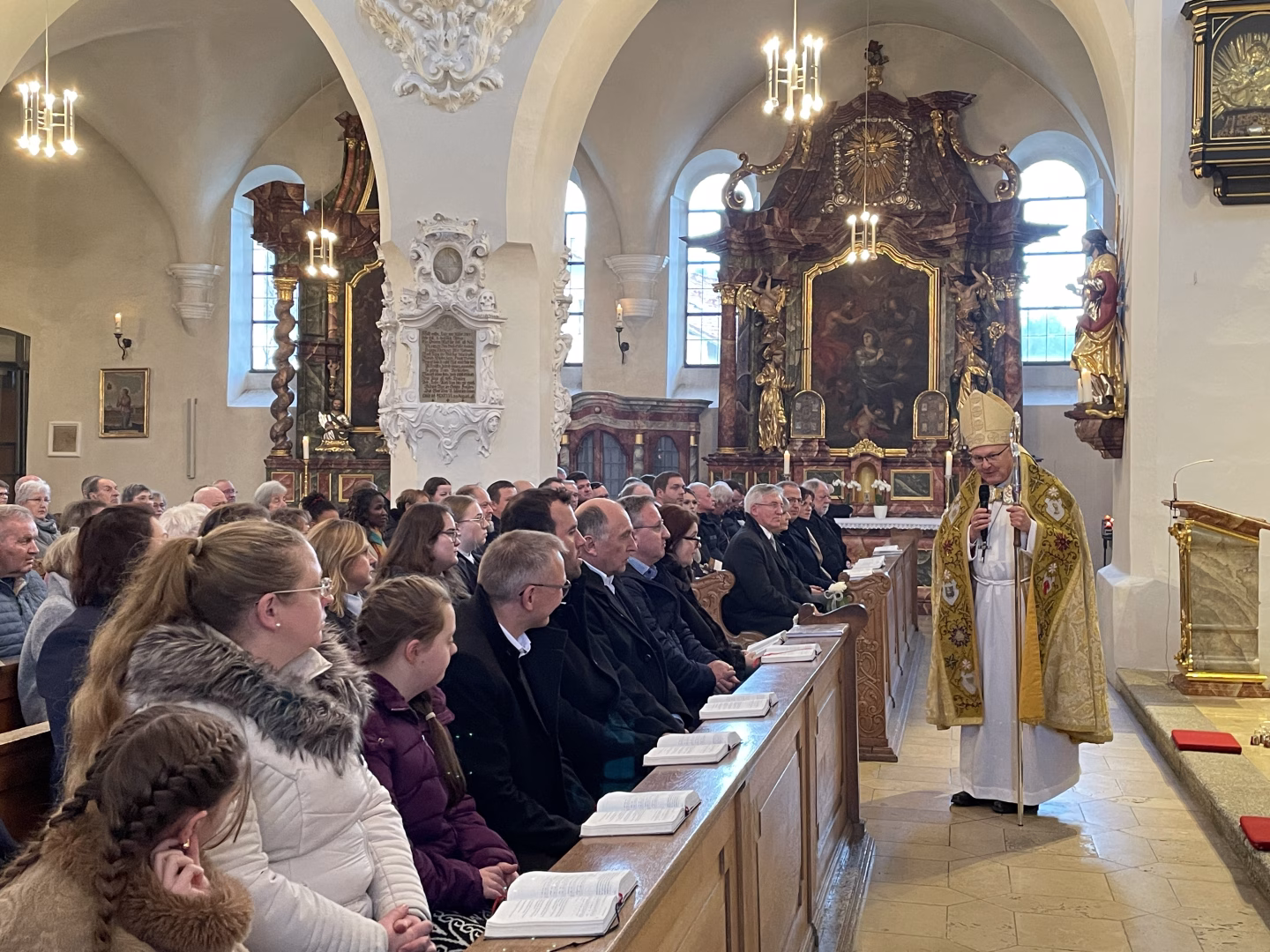 Viele Gäste aus Politik und Gesellschaft kamen